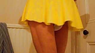 La branleuse salope Lizz Tayler gagne la bite de Billy xxx fille nue Glide en la suçant et en la chevauchant
