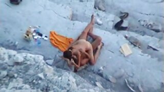 Fille site porno femme japonaise gâtée à la chatte rasée baise de style missionnaire
