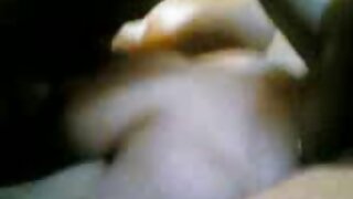 La jeune bombasse Gia Mulino ne peut s'empêcher de manger la porno chien femme vieille chatte méchante d'une vieille chienne