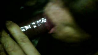 Un mec donne à Stella Shine un gros anulingus porno gros butin avant une pénétration anale folle