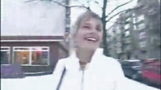 Horny bootylicious babe masturbation femme porno Shara Jones accepte de faire une pipe pour de l'argent