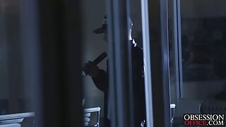 La sexe femme xxx séduisante Lexi Lovell se fait pénétrer la chatte dans une vidéo de casting chaude