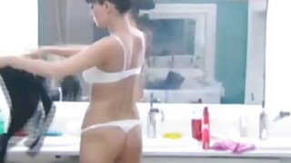 Jolie brune avec des nattes nommée Delphina porno black grosse chatte aimerait recevoir une énorme bite dans la fente